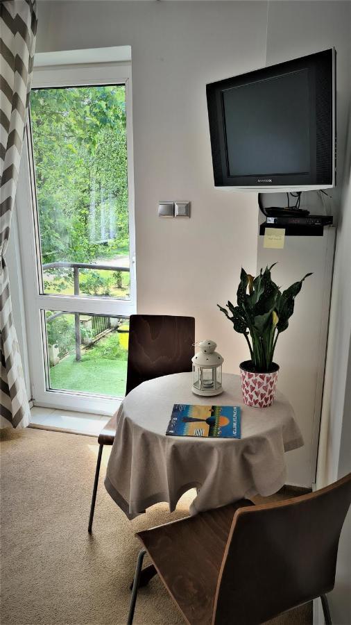 Pokoje Goscinne W Starym Kinie Stolpmünde Exterior foto